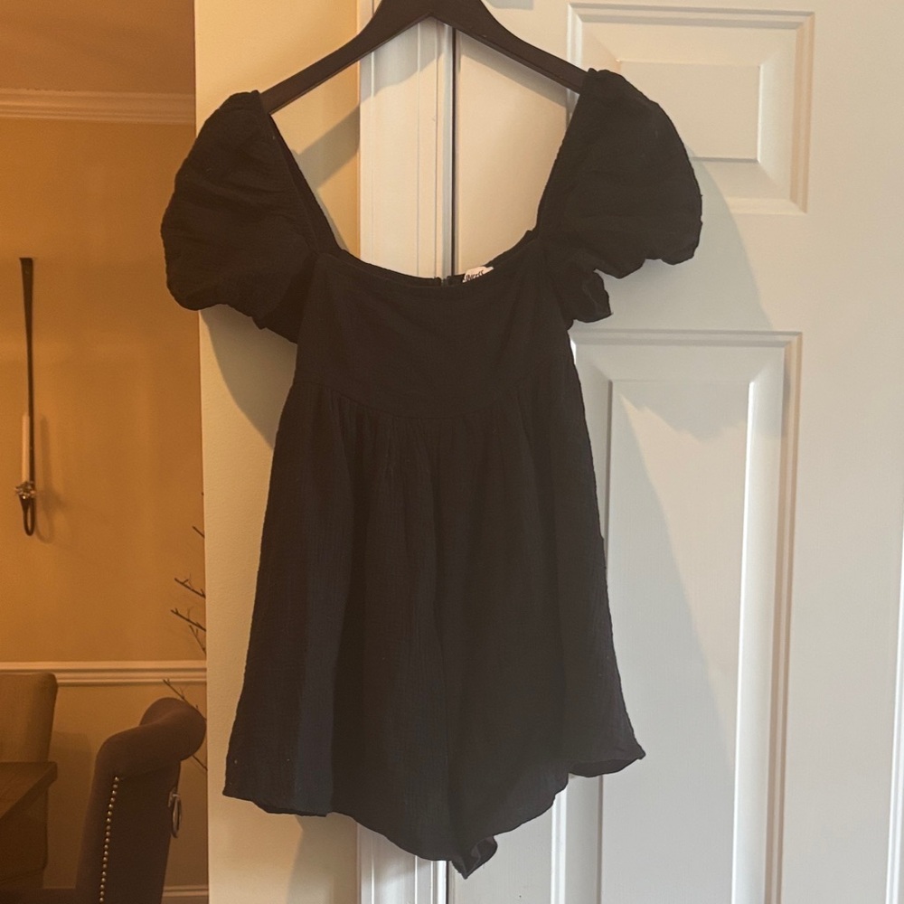 Elegant Black Puff Sleeve romper